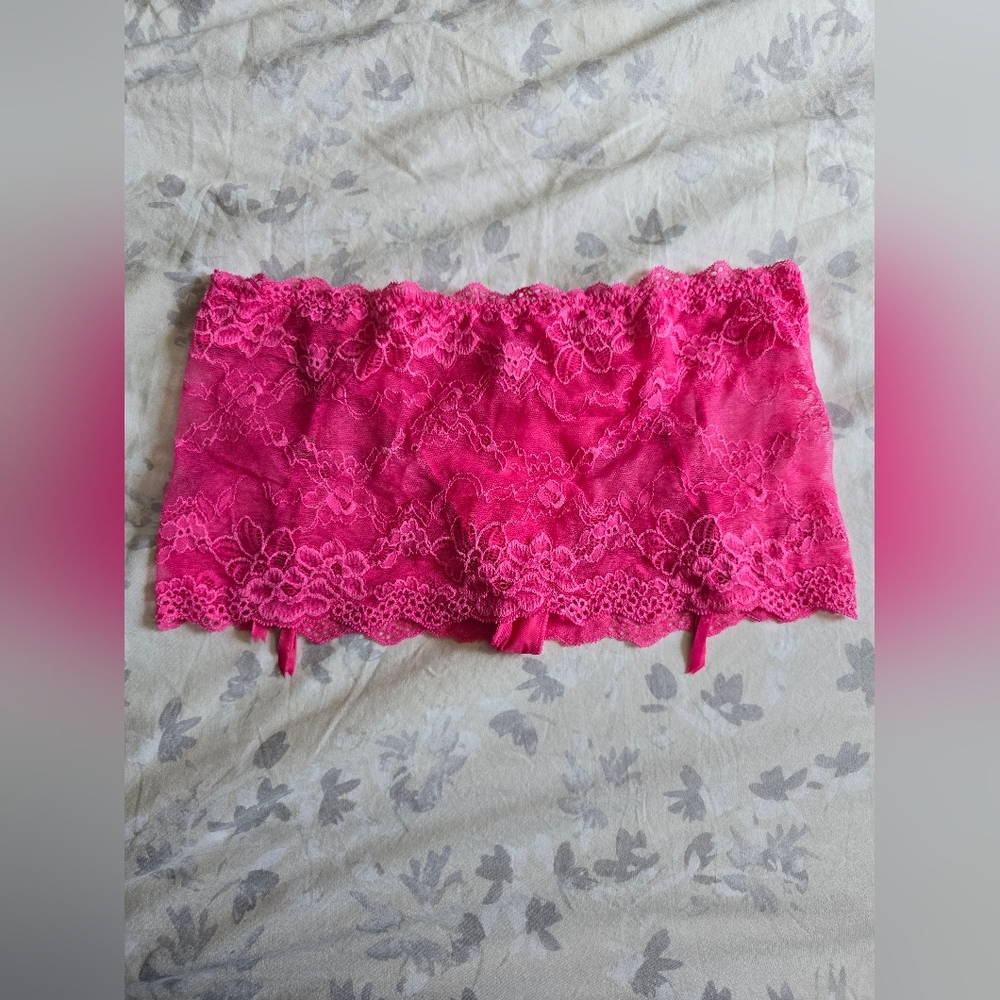 VS Lace Women's Garterbelt